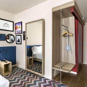 Habitación Adaptada para Personas de Movilidad Reducida con Cama Queen
